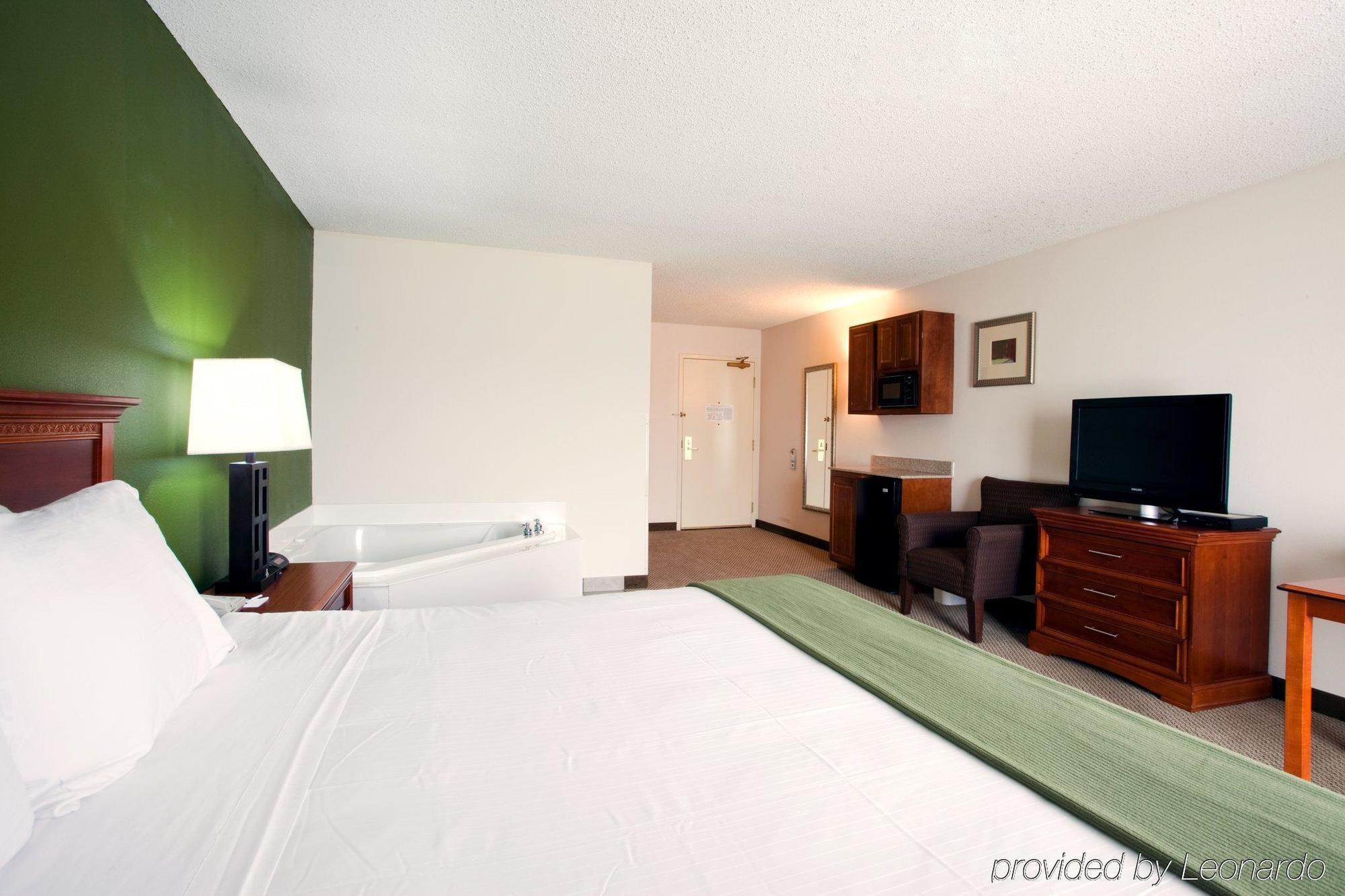 Holiday Inn Express Hotel & Suites Dublin By Ihg Habitación foto